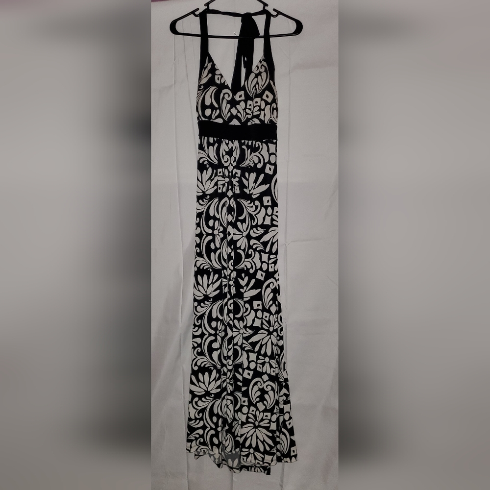 Apt. 9 Black and White halter maxi Size L